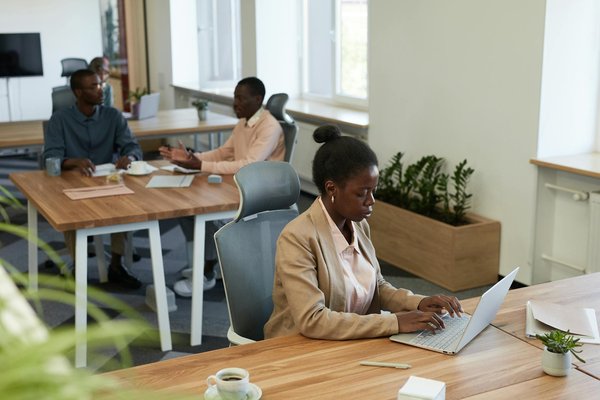 Intégrer l'intralogistique pour optimiser le fonctionnement de votre entrepôt